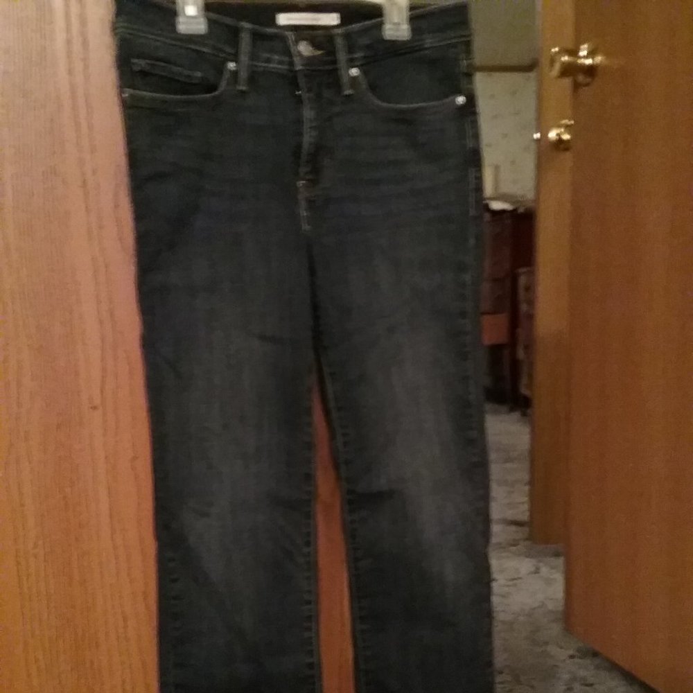 314 Straight Shaping Levi's Jeans Size 28 x 30